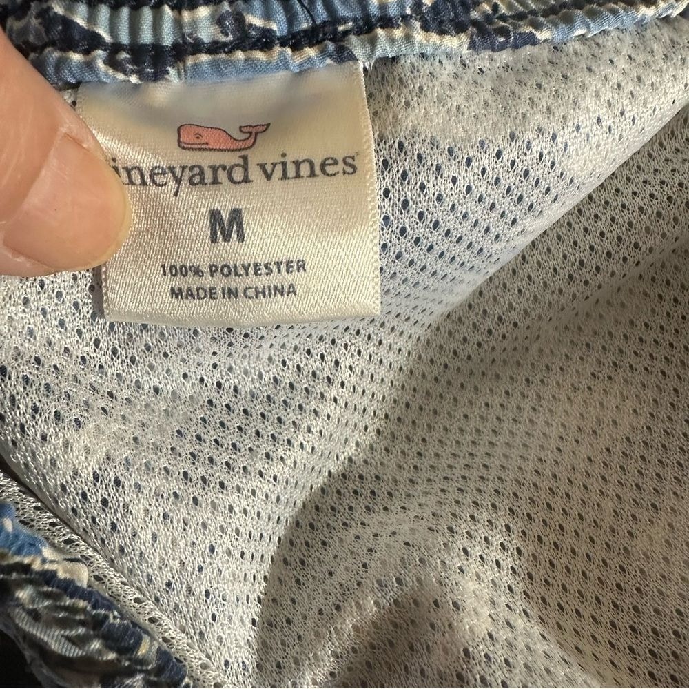 Vineyard Vines Swim Trunks M Blue Shark Boat Print Chappy Shorts Fishing Beach - Picture 11 of 11